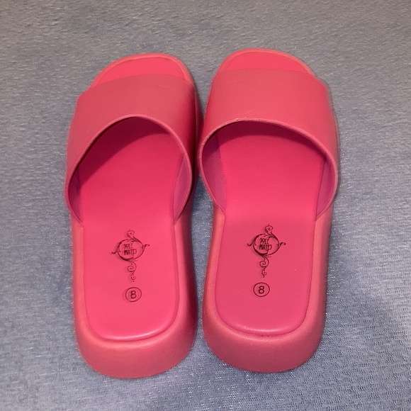 Pink Slides Womens Slides Womens Slip on Shoes Pink Sandals Girls Pink Shoes - Picture 10 of 13